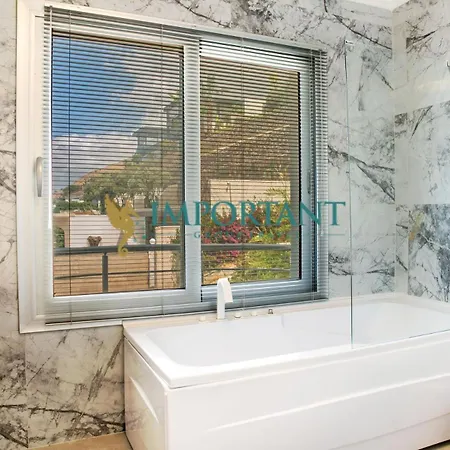 ヴィラ Bd4123 Five Bedroomed With Pool And Sea View ボドルム