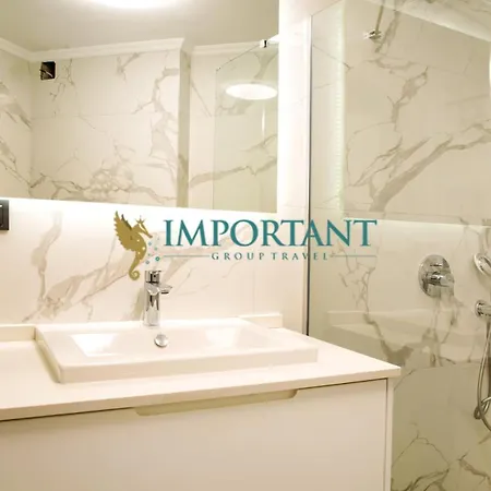 Bd4123 Five Bedroomed With Pool And Sea View ヴィラ