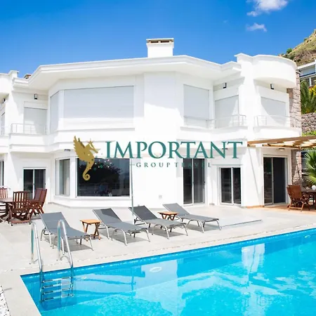 Bd4123 Five Bedroomed With Pool And Sea View ヴィラ