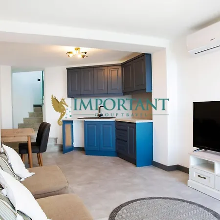 Villa Bd4123 Five Bedroomed With Pool And Sea View