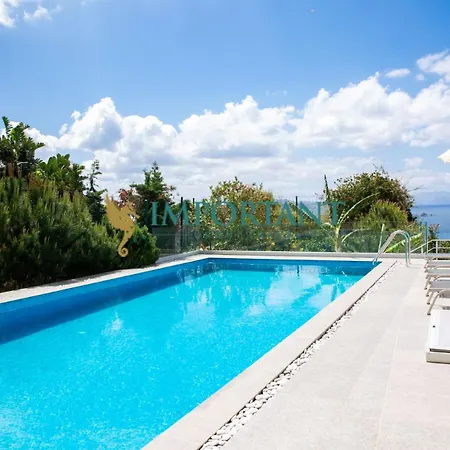 Bd4123 Five Bedroomed With Pool And Sea View Villa Bodrum
