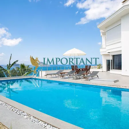Bd4123 Five Bedroomed With Pool And Sea View *