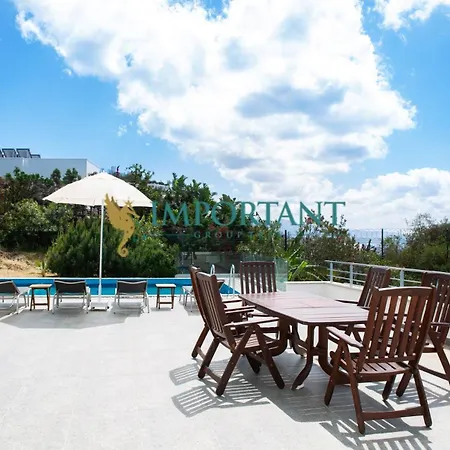 Bd4123 Five Bedroomed With Pool And Sea View