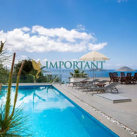 Bd4123 Five Bedroomed With Pool And Sea View