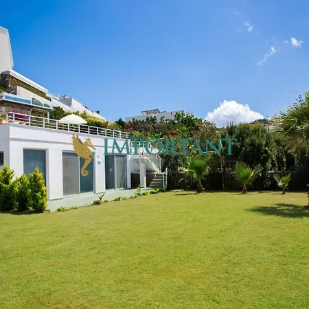 Bd4123 Five Bedroomed With Pool And Sea View Vilă